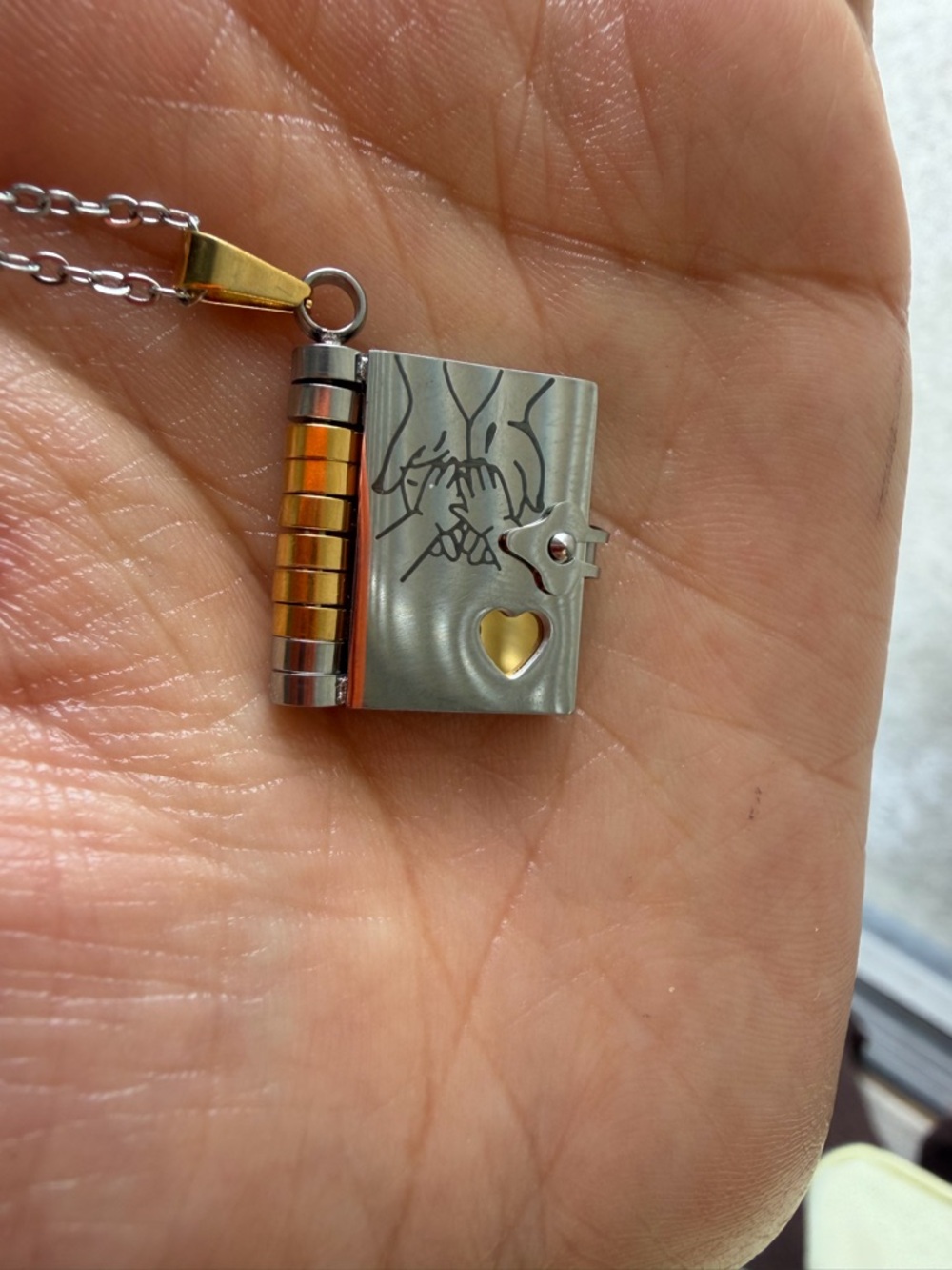 Beautiful gift for daughter Message gift From mom to daughter